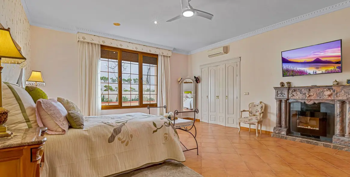 Sale of detached villa in Churriana 19