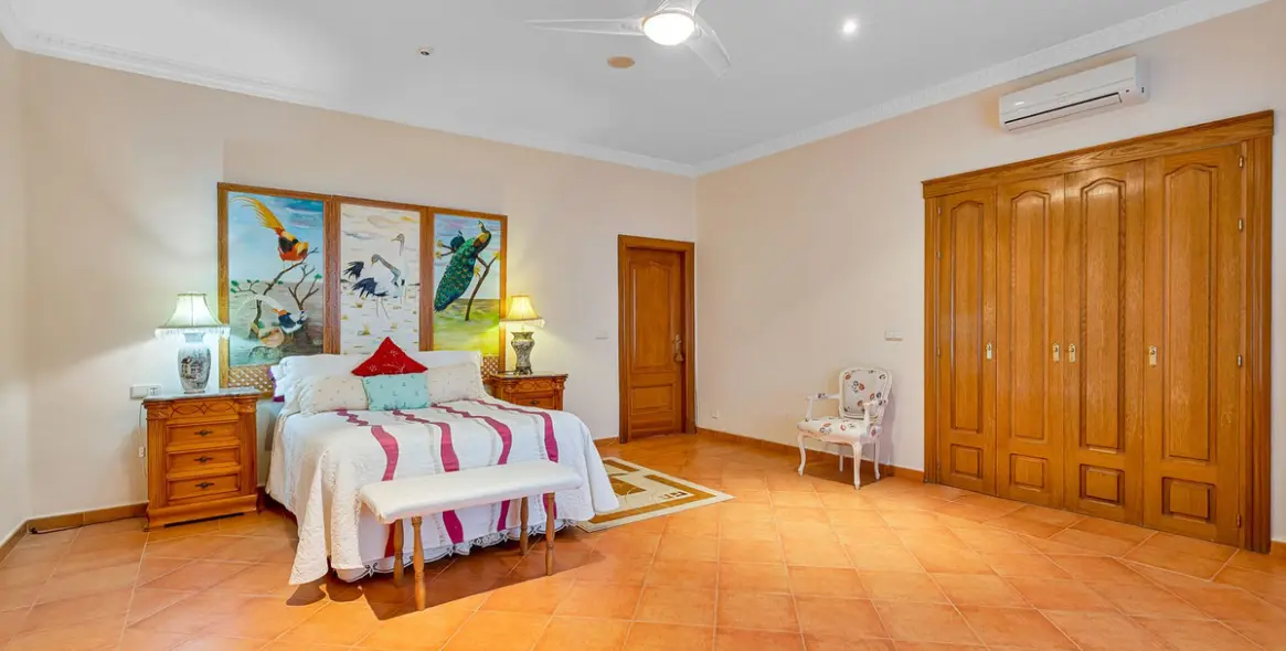 Sale of detached villa in Churriana 20