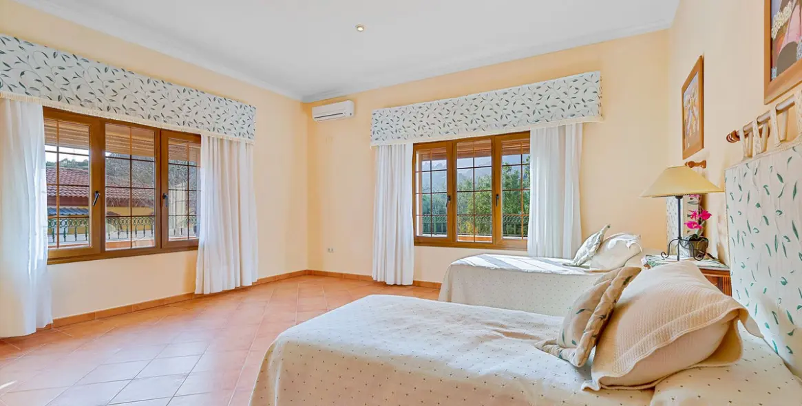 Sale of detached villa in Churriana 25