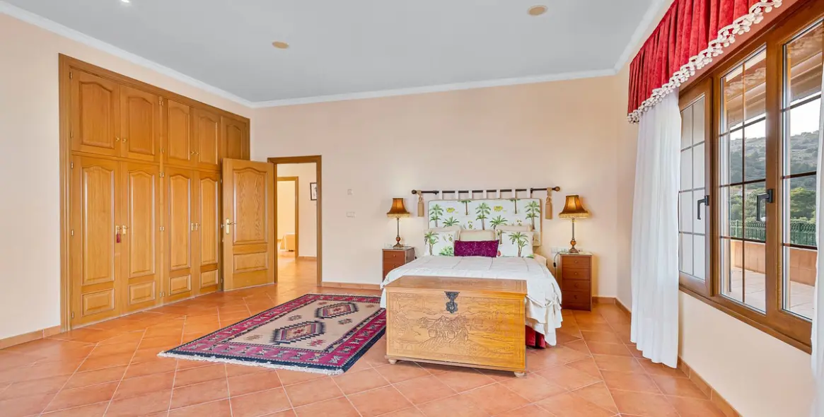 Sale of detached villa in Churriana 34