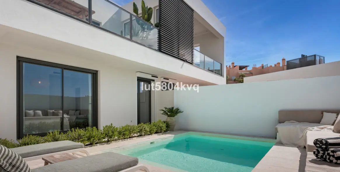 Venta de casa pareada en Riviera del Sol 1