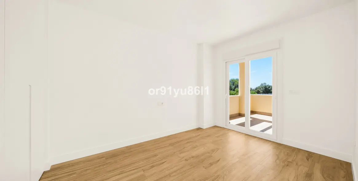 Venta de casa pareada en Nagüeles 11