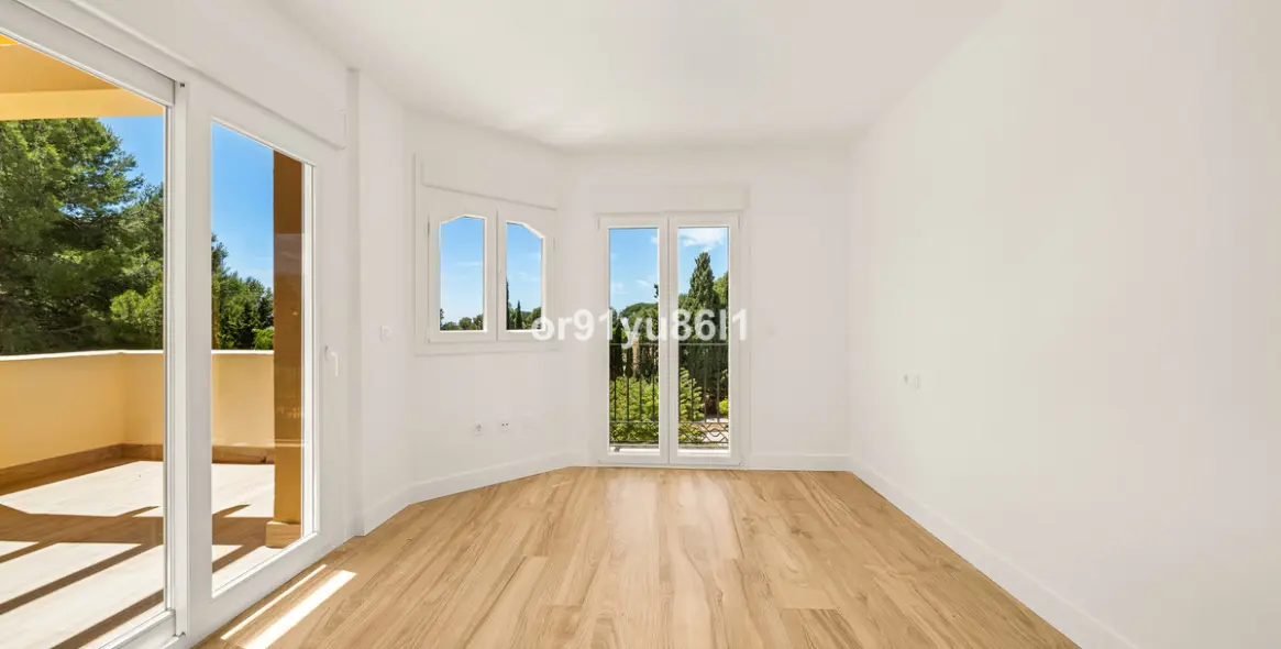 Venta de casa pareada en Nagüeles 14
