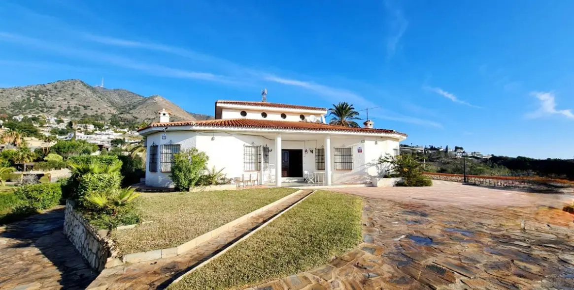 Venta de villa independiente en Benalmadena 1