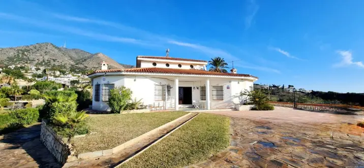Venta de villa independiente en Benalmadena 0