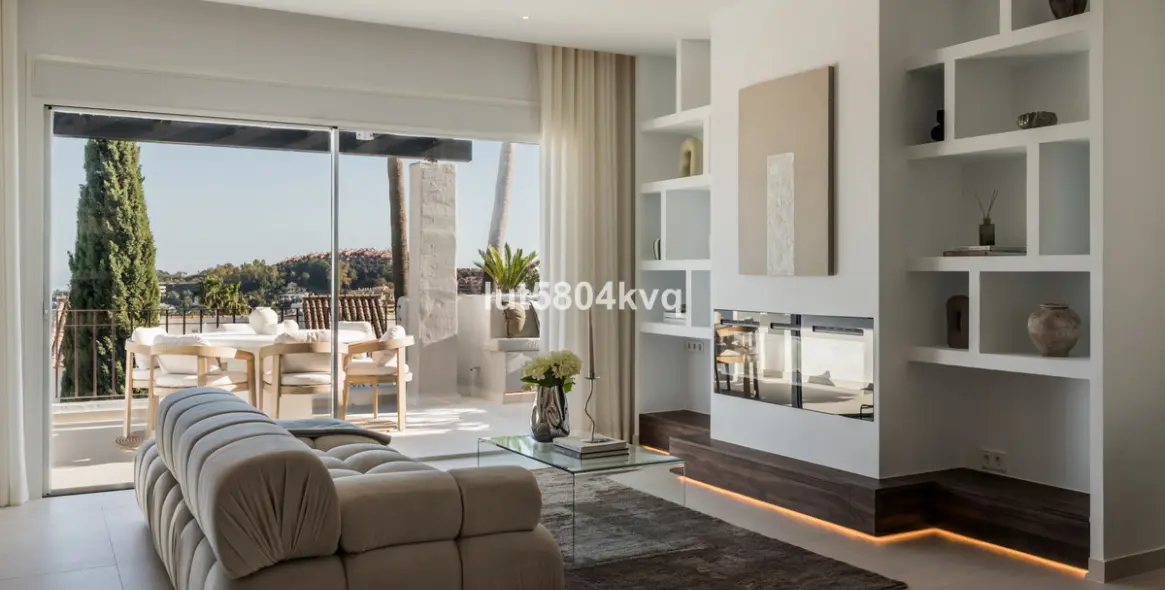 Venta de ático dúplex en Nueva Andalucía 2