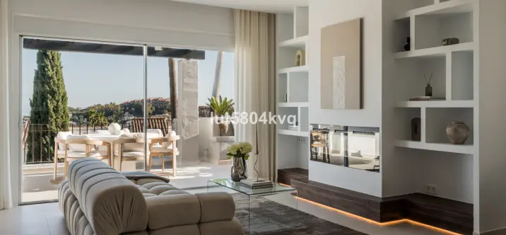 Venta de ático dúplex en Nueva Andalucía 1