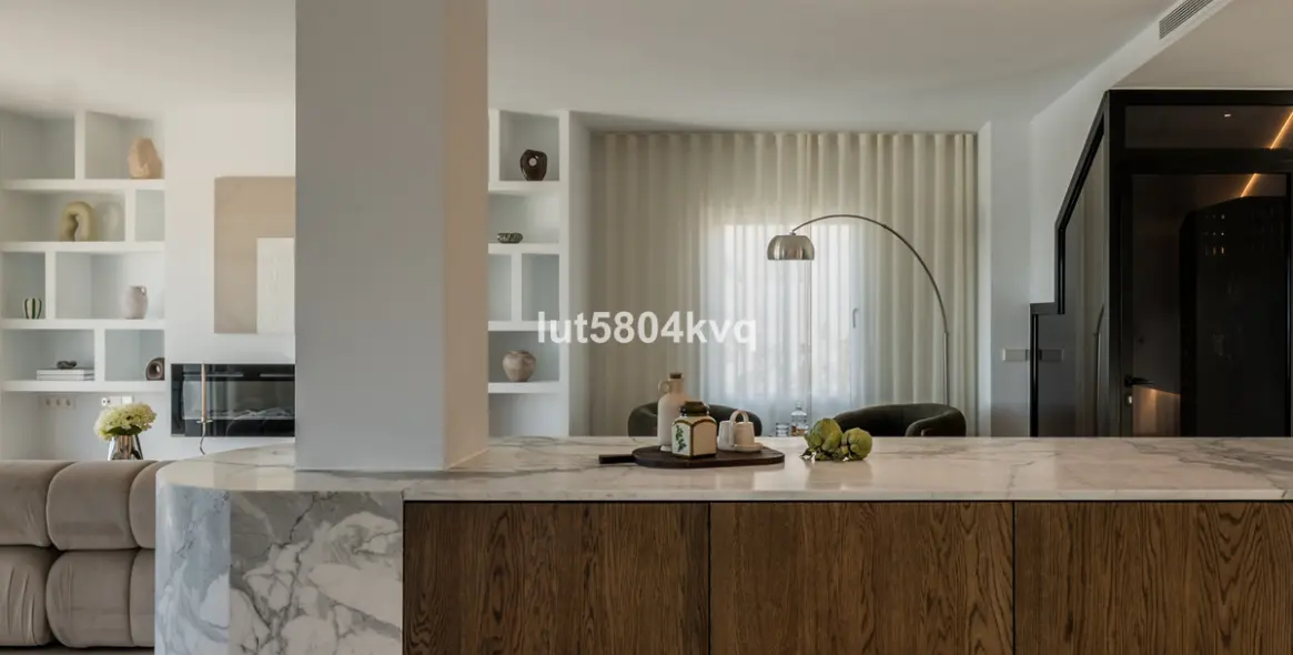 Venta de ático dúplex en Nueva Andalucía 6