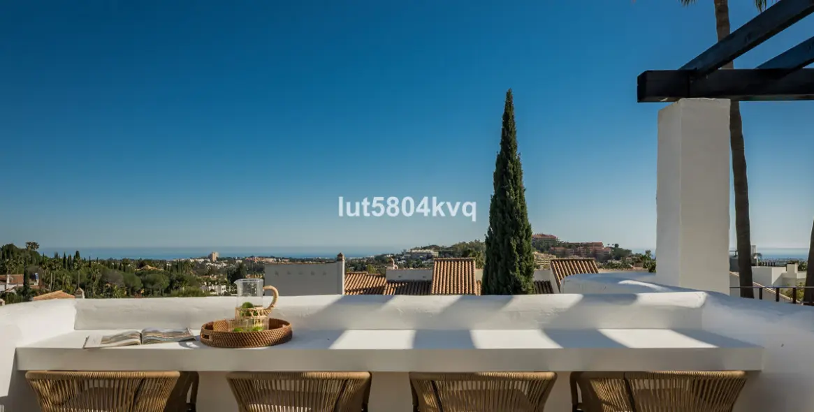 Venta de ático dúplex en Nueva Andalucía 16