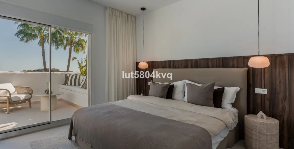 Venta de ático dúplex en Nueva Andalucía 21