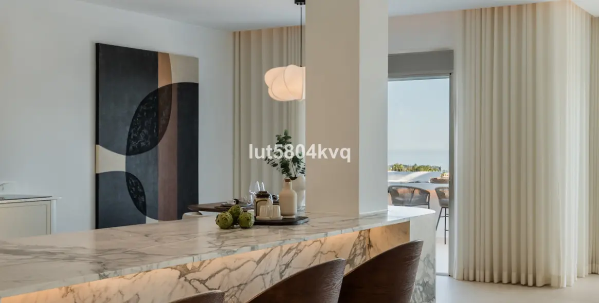 Venta de ático dúplex en Nueva Andalucía 46