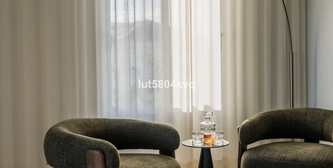 Venta de ático dúplex en Nueva Andalucía 56