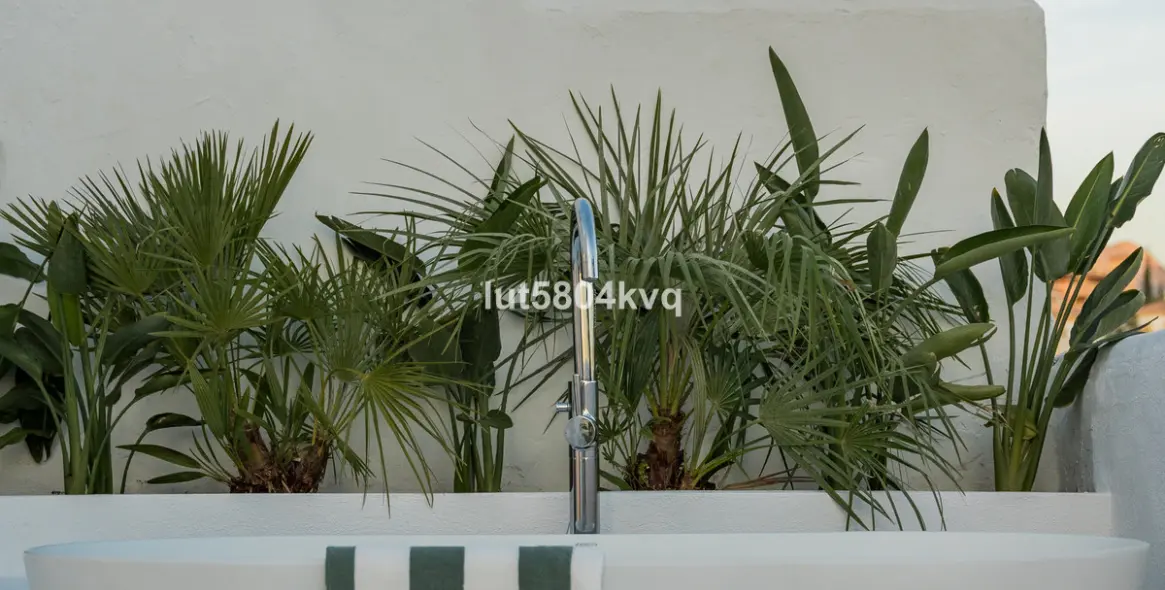 Venta de ático dúplex en Nueva Andalucía 64