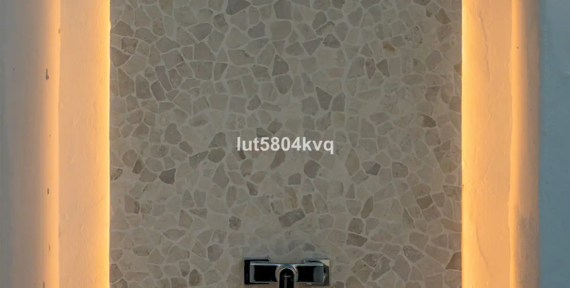 Venta de ático dúplex en Nueva Andalucía 66