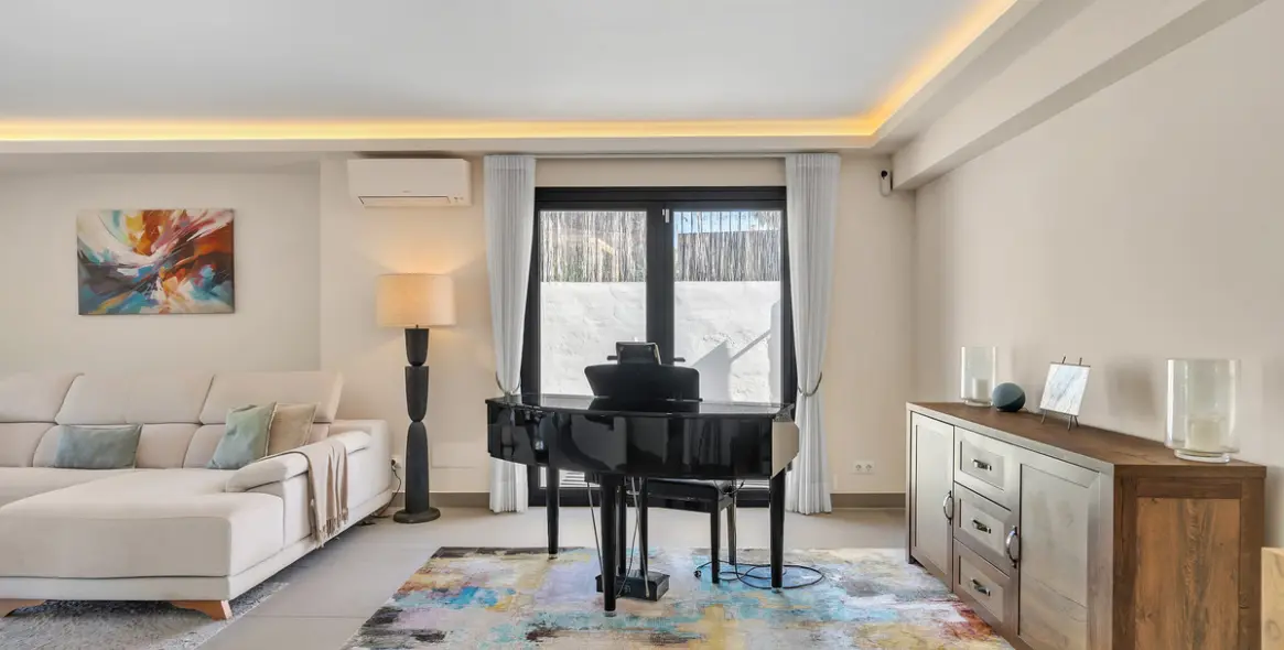 Sale of detached villa in Guadalmina Alta 6
