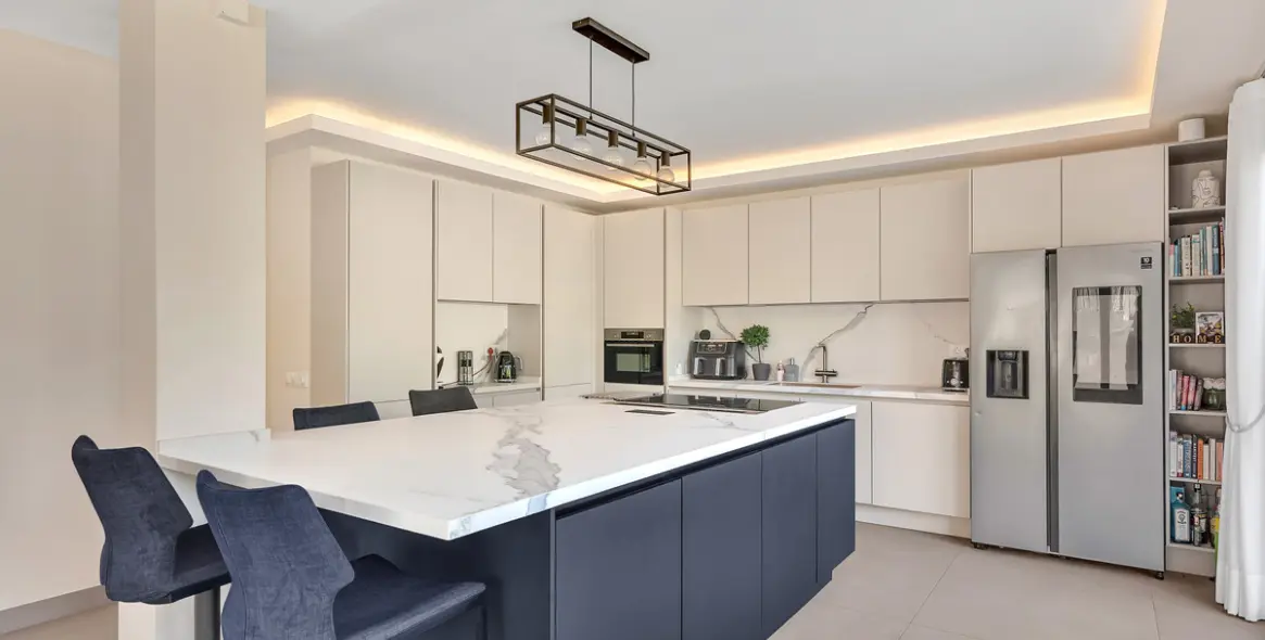 Sale of detached villa in Guadalmina Alta 8