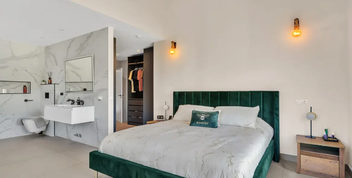 Sale of detached villa in Guadalmina Alta 13