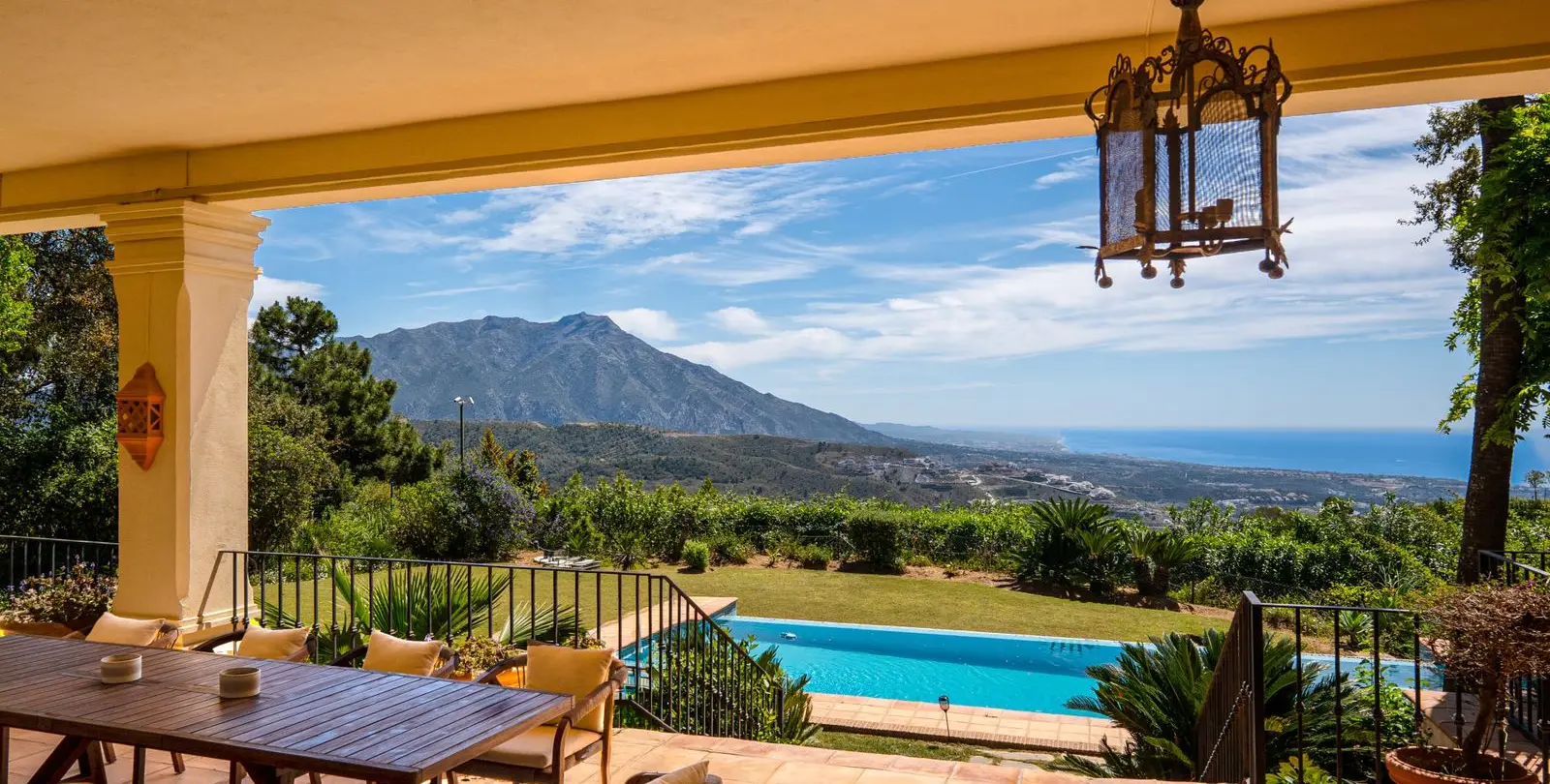 Sale of detached villa in La Zagaleta 3