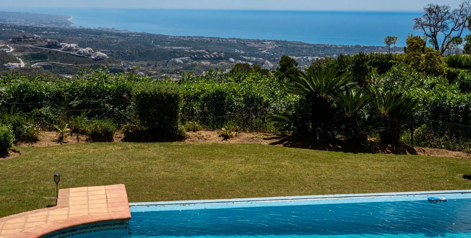Sale of detached villa in La Zagaleta 41