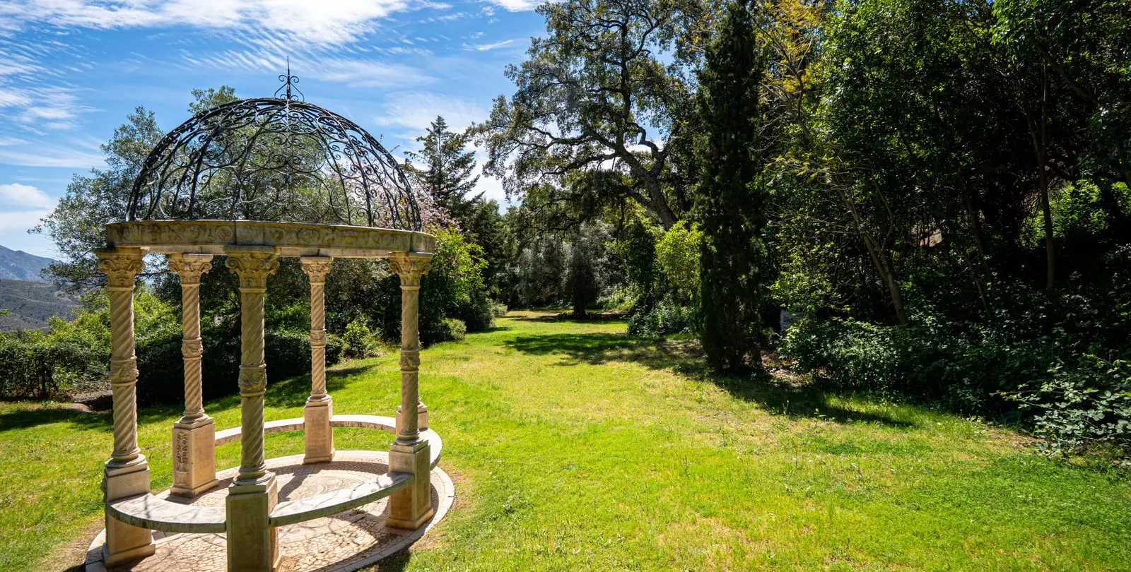 Sale of detached villa in La Zagaleta 42