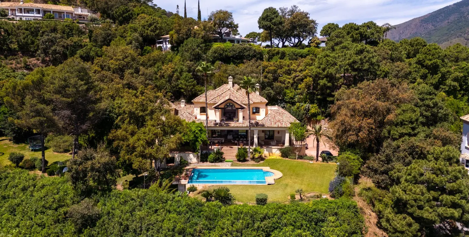 Sale of detached villa in La Zagaleta 45