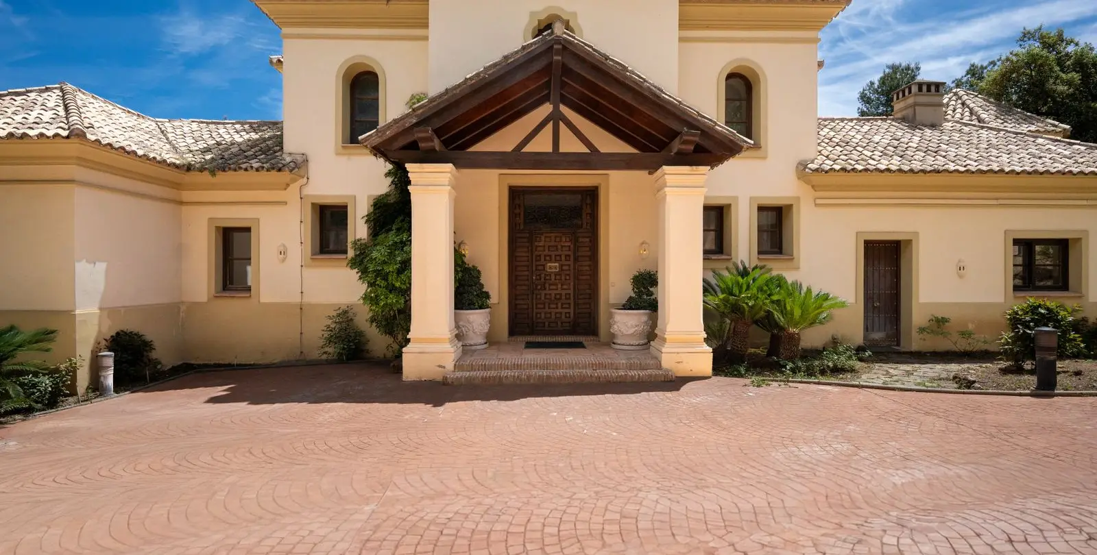 Sale of detached villa in La Zagaleta 48