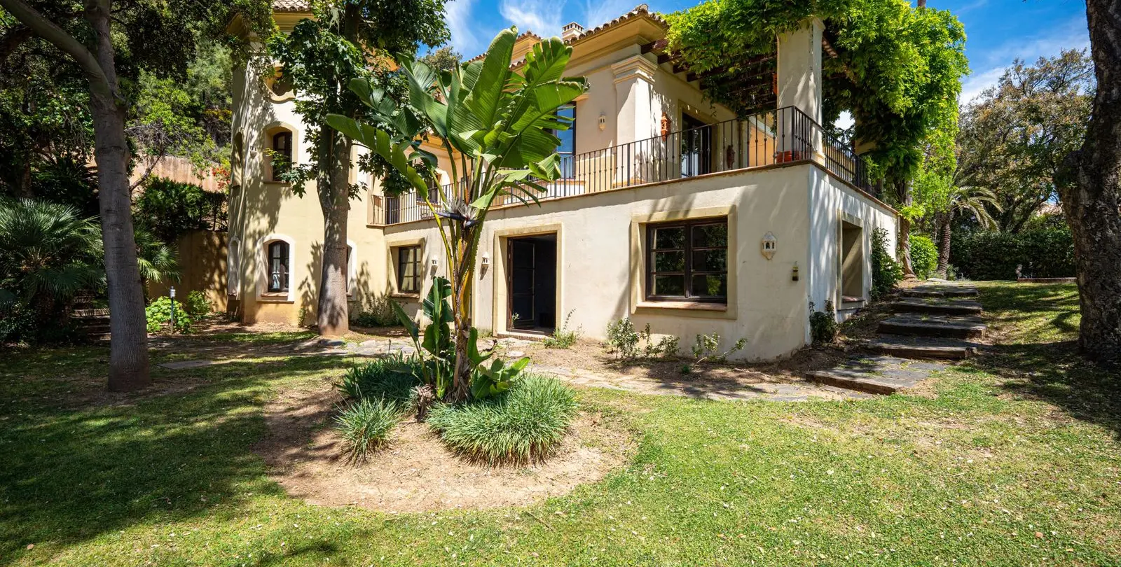 Sale of detached villa in La Zagaleta 62