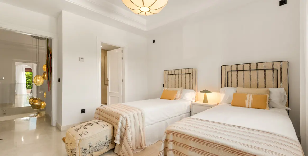 Long-term rent of semi-detached house in Nueva Andalucía 18