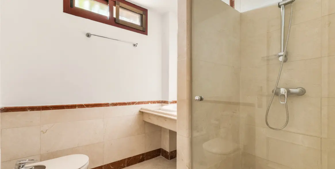 Long-term rent of semi-detached house in Nueva Andalucía 21