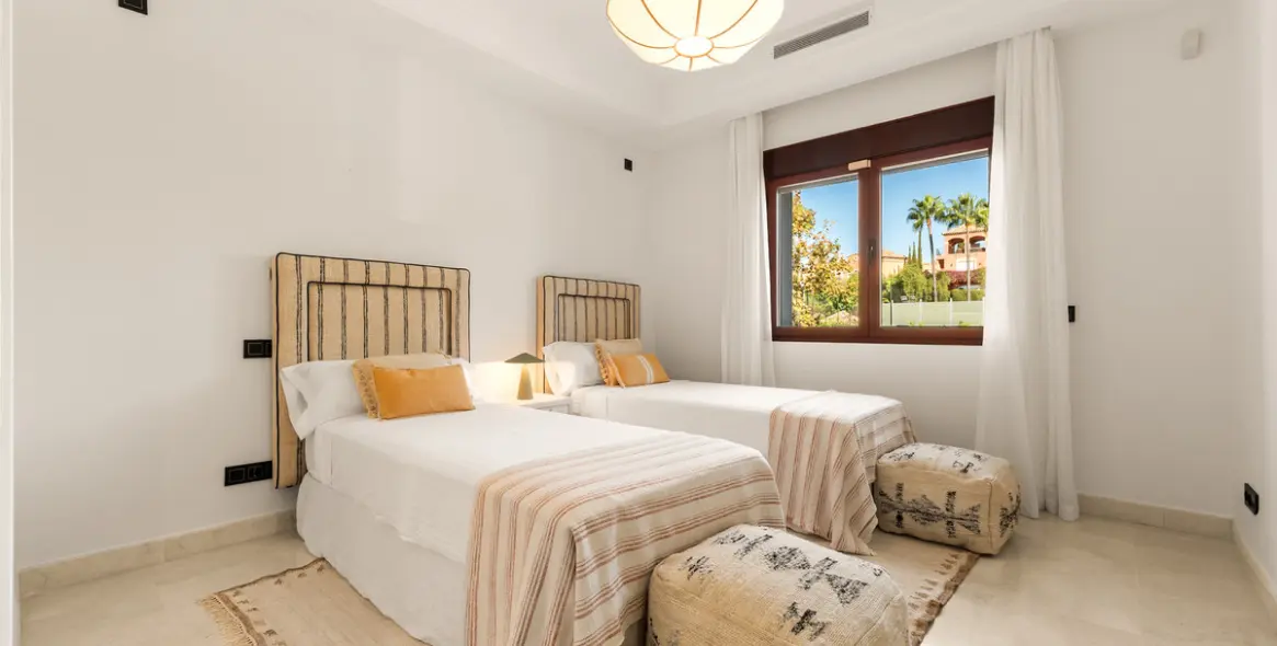 Long-term rent of semi-detached house in Nueva Andalucía 27