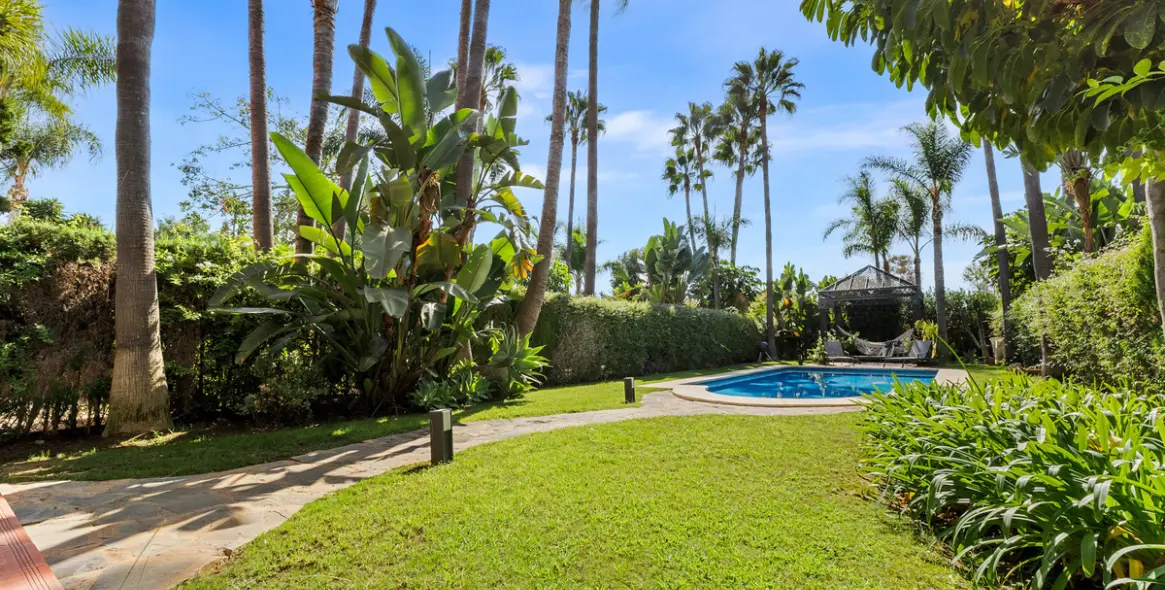 Long-term rent of semi-detached house in Nueva Andalucía 72