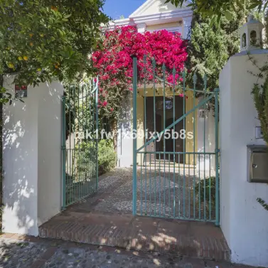 Long-term rent of detached villa in Marbella