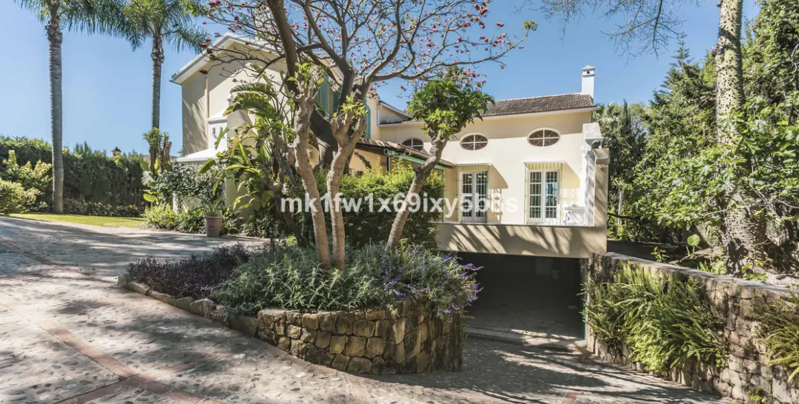 Long-term rent of detached villa in Marbella 42