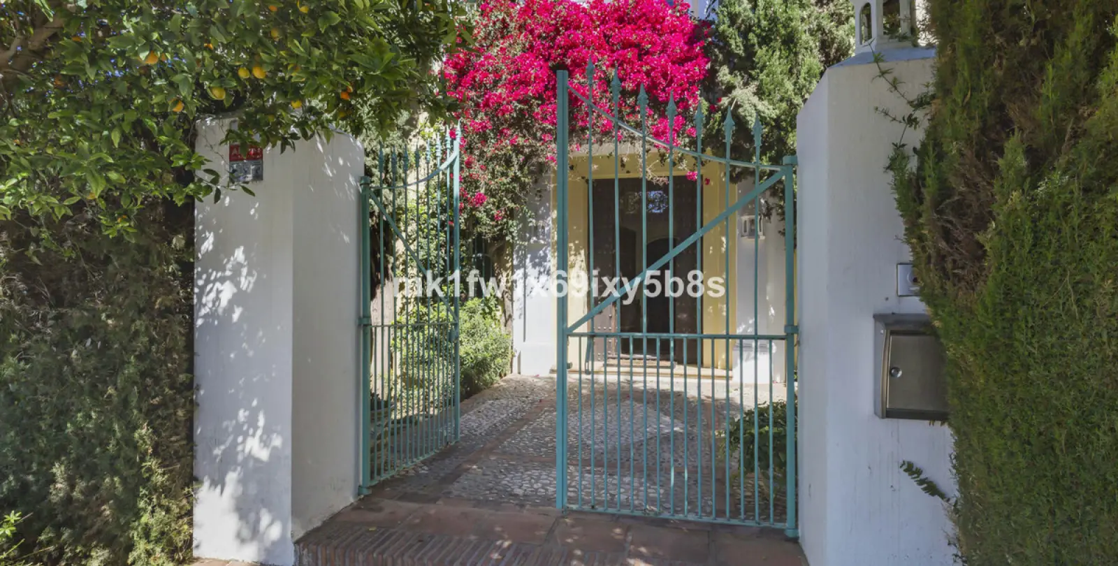 Долгосрочная аренда  отдельно стоящей виллы в Marbella 2
