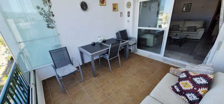 Sale of middle floor apartment in Miraflores 1