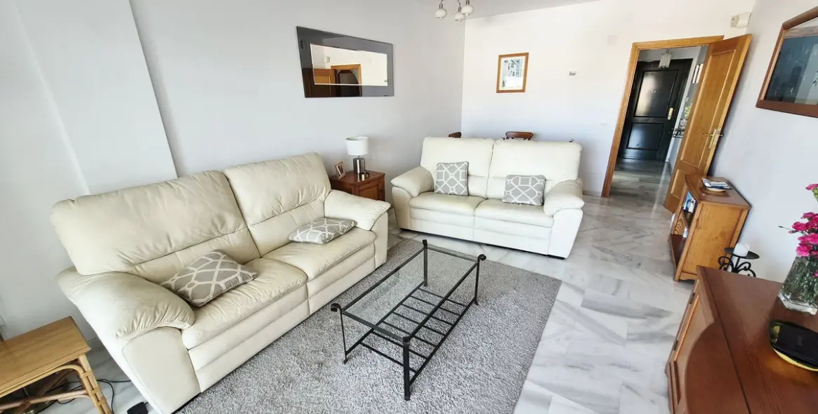 Продажа апартаментов на среднем этаже в Miraflores 4