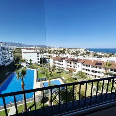 Sale of middle floor apartment in Miraflores