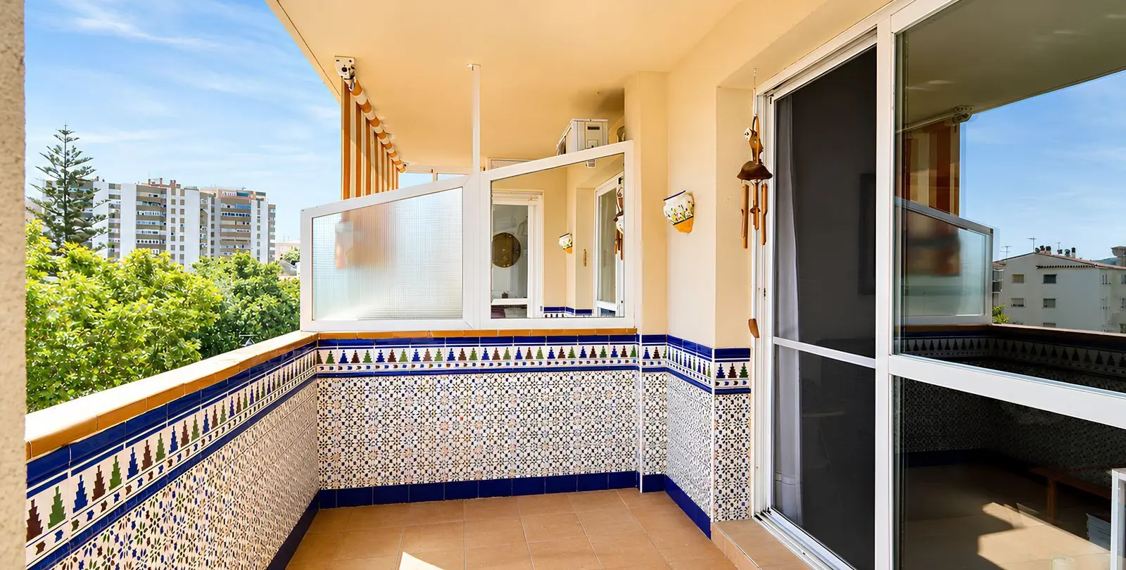 Продажа апартаментов на среднем этаже в Fuengirola 1