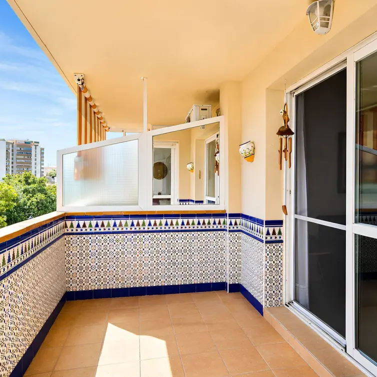 Venta de apartamento en planta media en Fuengirola