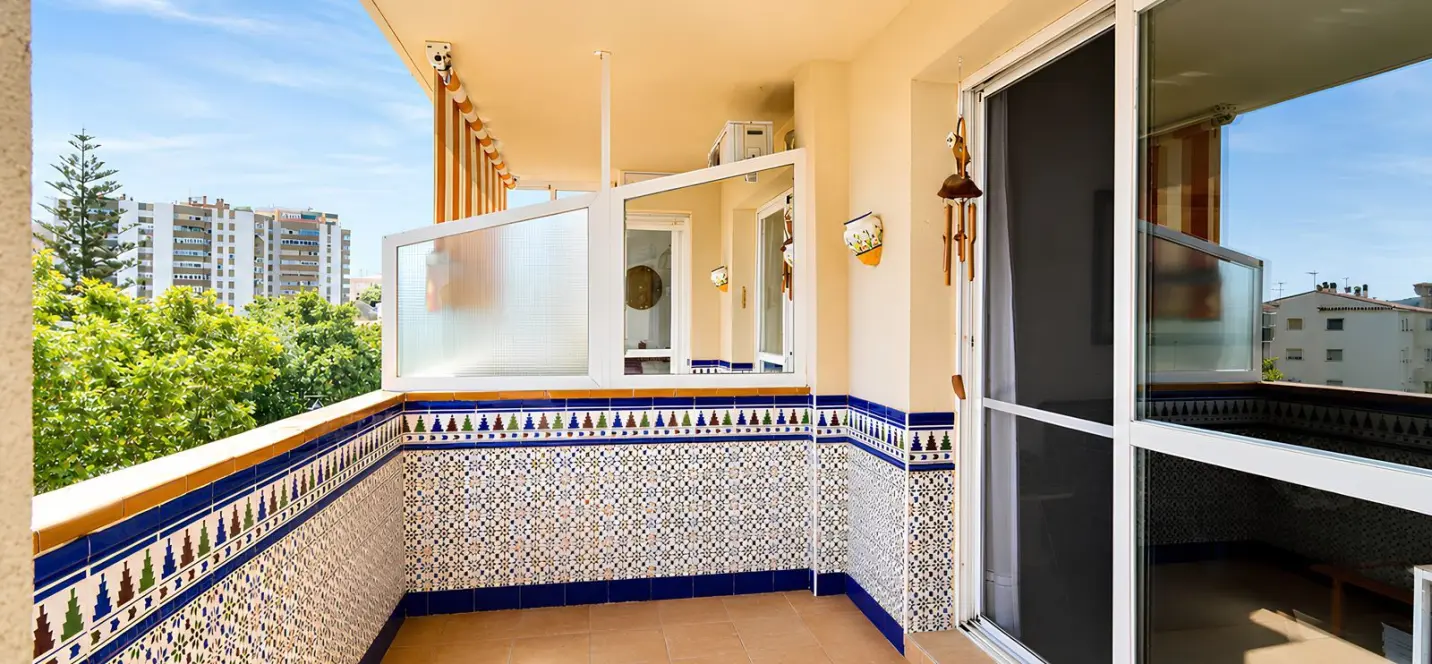 Venta de apartamento en planta media en Fuengirola 0