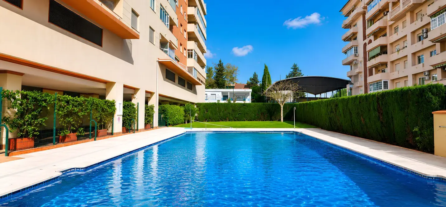 Venta de apartamento en planta media en Fuengirola 3