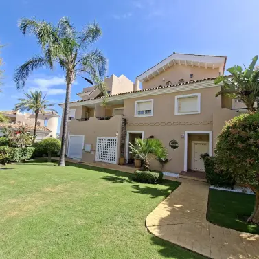 Venta de adosado en La Duquesa