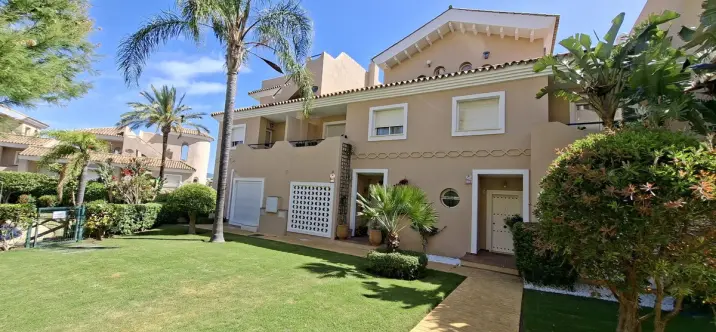 Venta de adosado en La Duquesa 0
