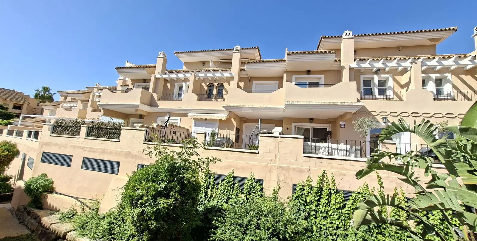 Venta de adosado en La Duquesa 28