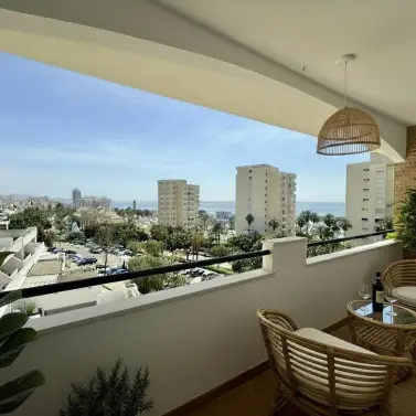 Venta de apartamento en planta media en Estepona