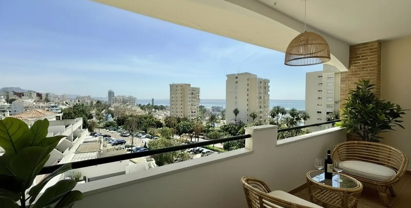 Продажа апартаментов на среднем этаже в Estepona 1