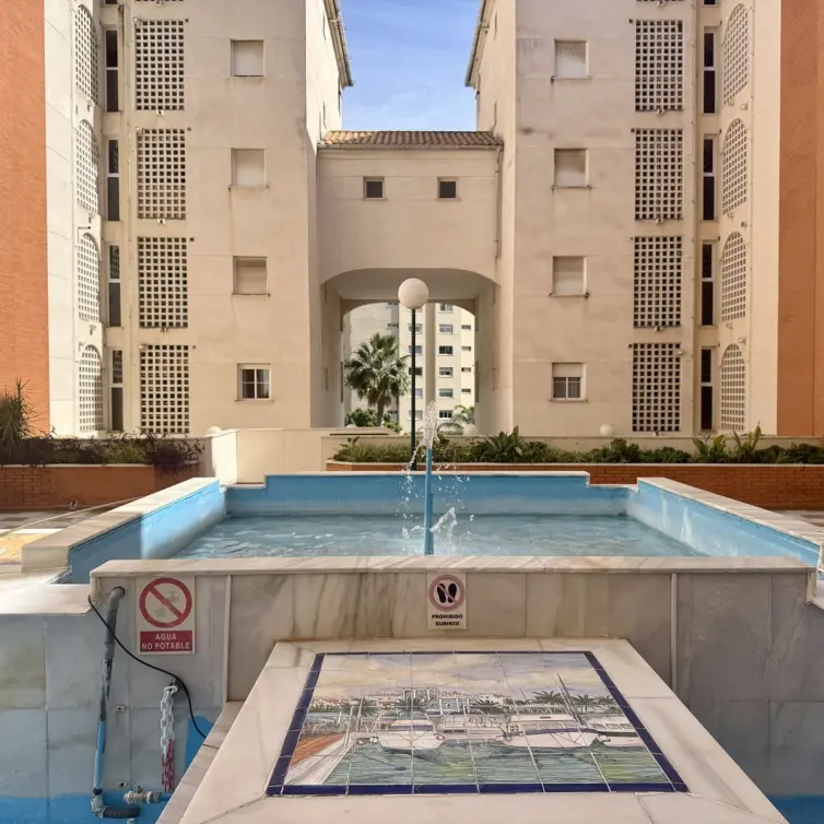 Продажа апартаментов на среднем этаже в Estepona