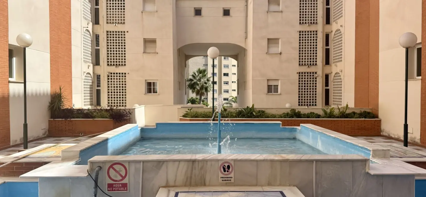 Продажа апартаментов на среднем этаже в Estepona 1