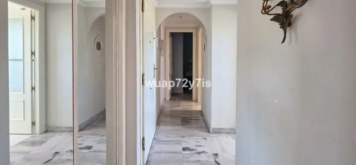 Sale of penthouse in Nueva Andalucía 1