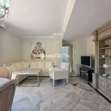 Sale of penthouse in Nueva Andalucía